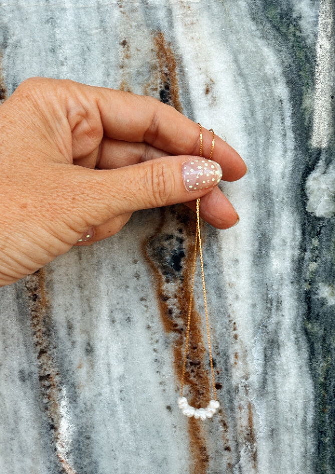 Mini pearl necklace
