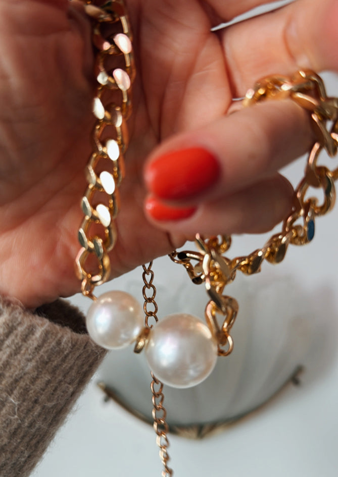Pearl Pendant Necklace